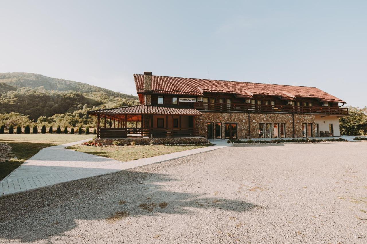 فندق Montana 219 Valea Drăganului المظهر الخارجي الصورة