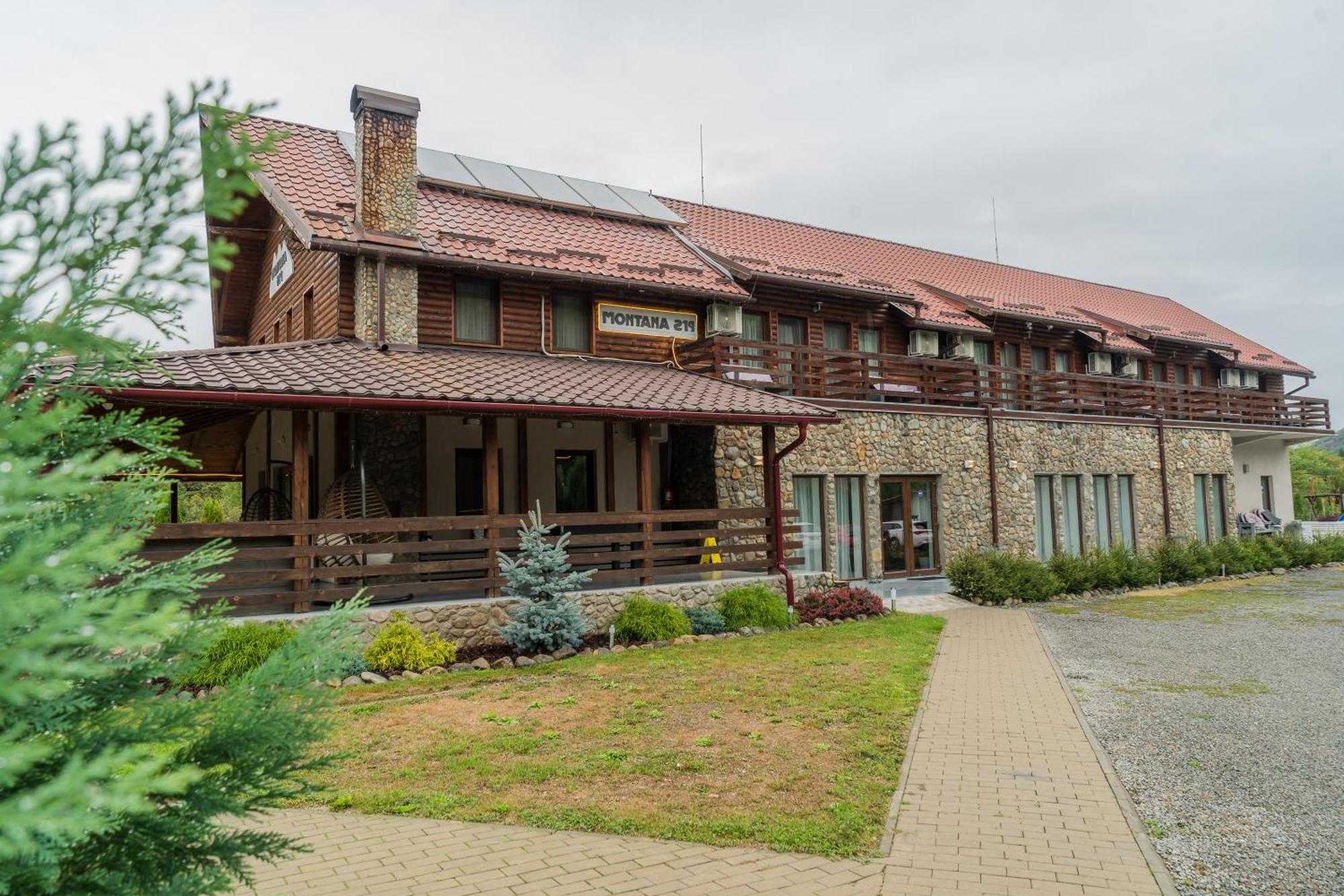 فندق Montana 219 Valea Drăganului المظهر الخارجي الصورة